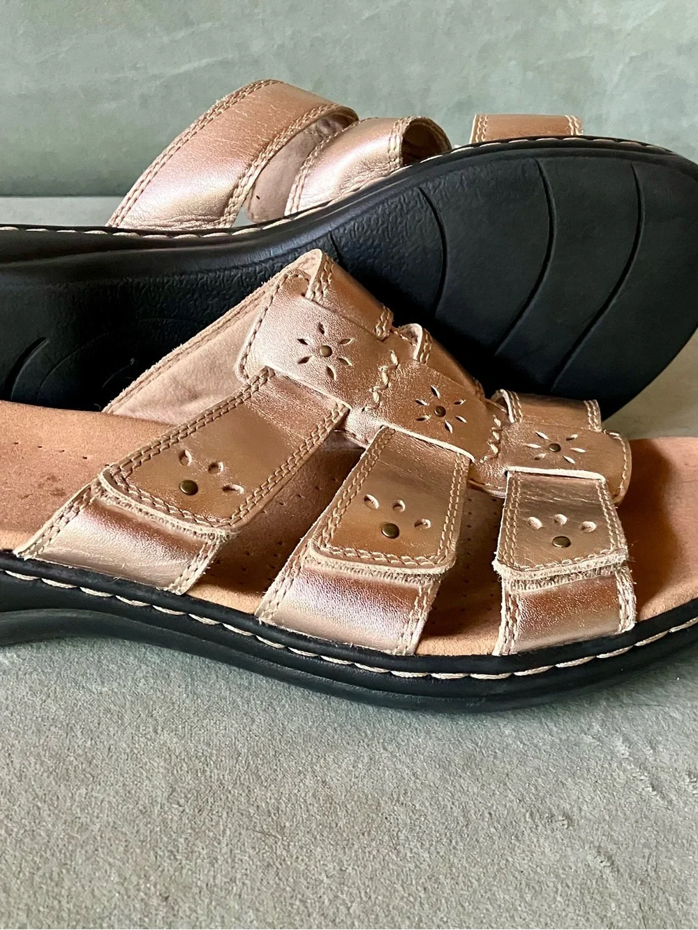 Clarks Metallic Rose Gold Sandals